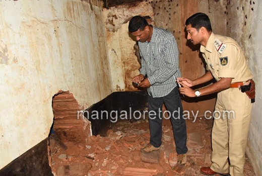 theft in market road 1